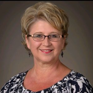 Meet your Posher, Donna